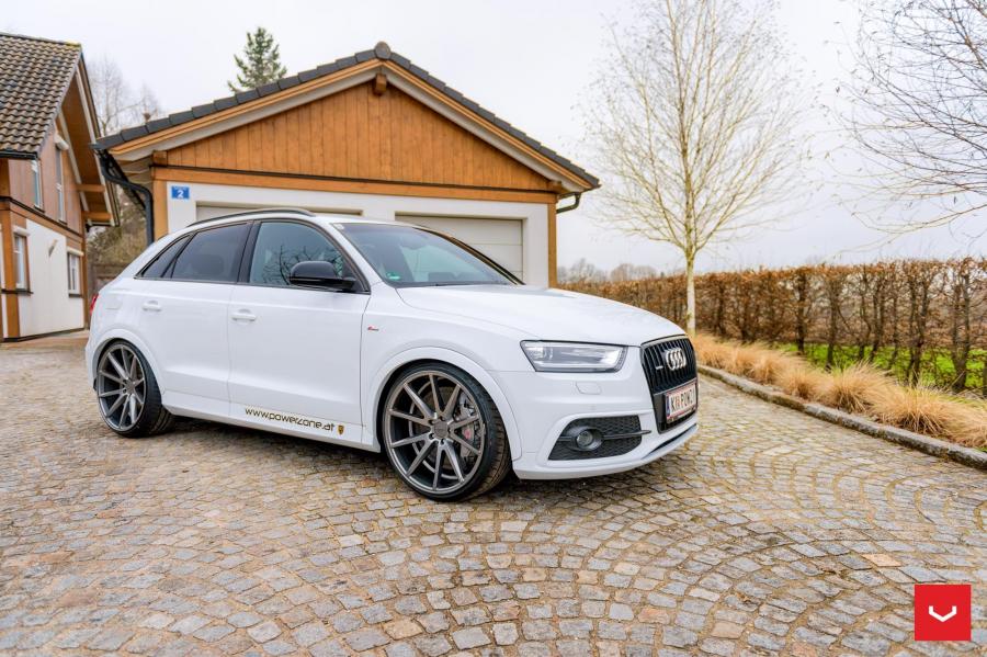  Audi Q3 on Vossen Wheels (VFS1) 2017 года  (фото 19 из 28)